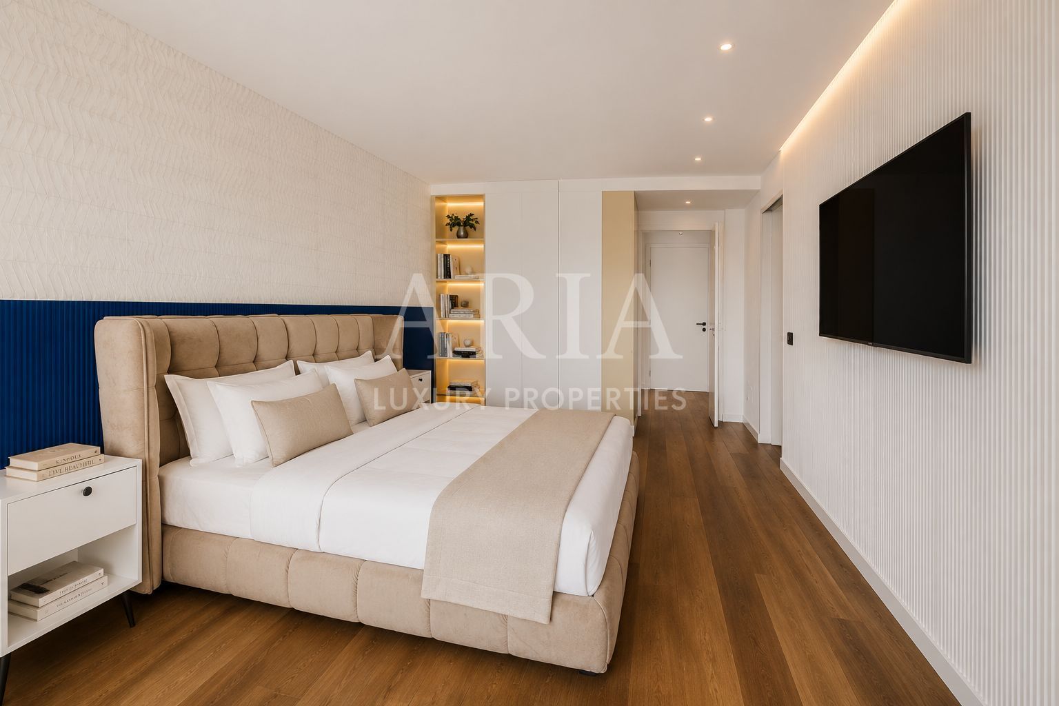 WATERFRONT VILLA | POOL - Poză 14