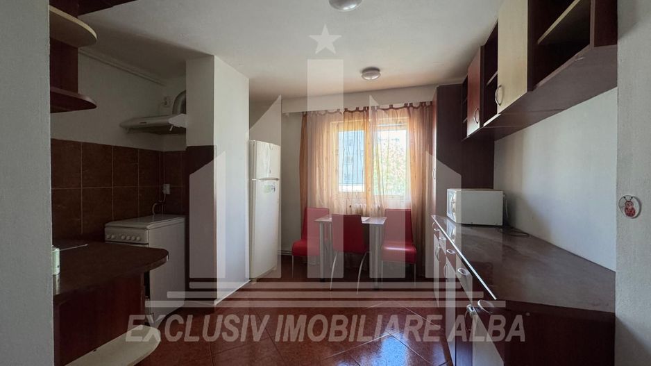 Apartament 3 camere | De vanzare | 70 mp | Etaj 1 | Renovat | Cetate - Poză 3