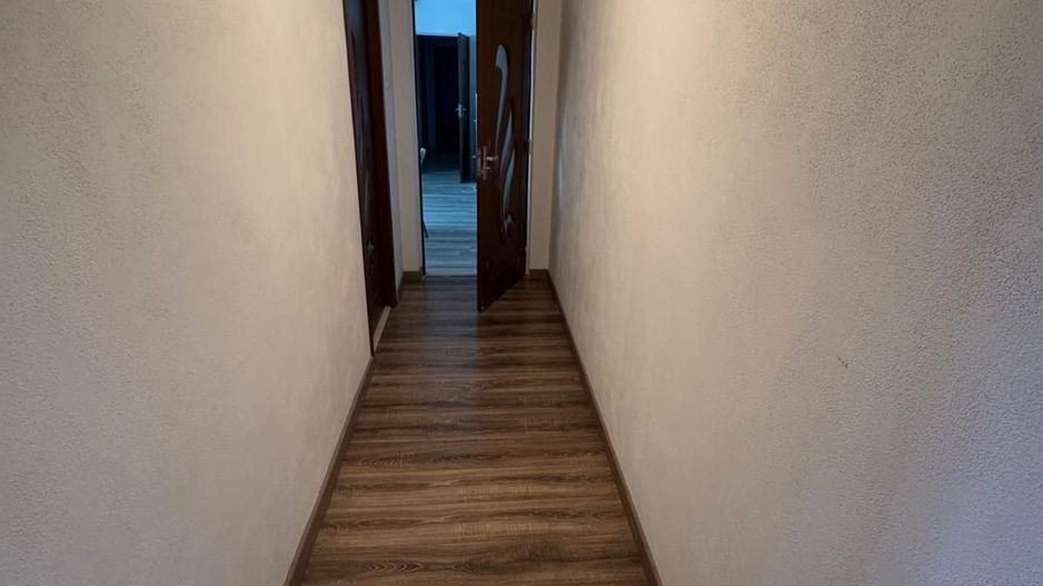 vand apartament 3 camere, zona Splai Mihai Viteazul, et 3, incalzire p - Poză 2