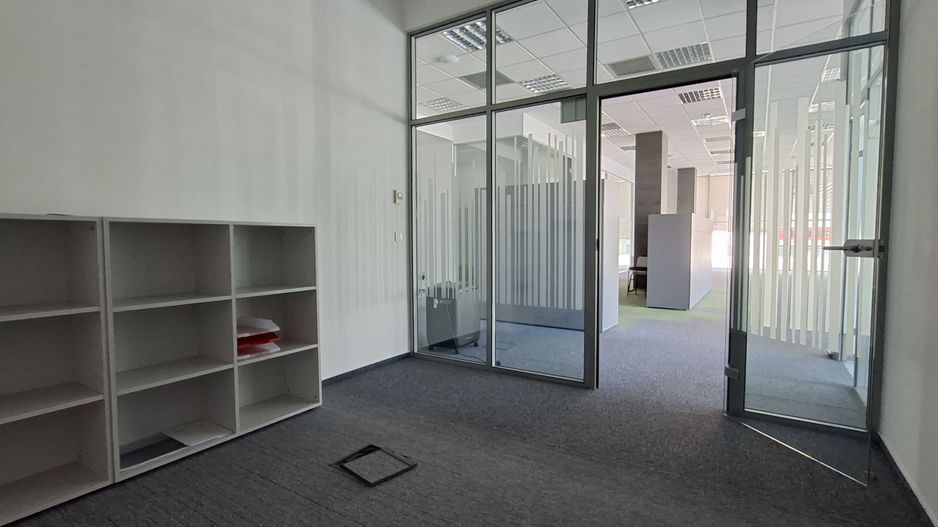 Spatiu pentru birou 258mp - Piata 700 - Poză 20