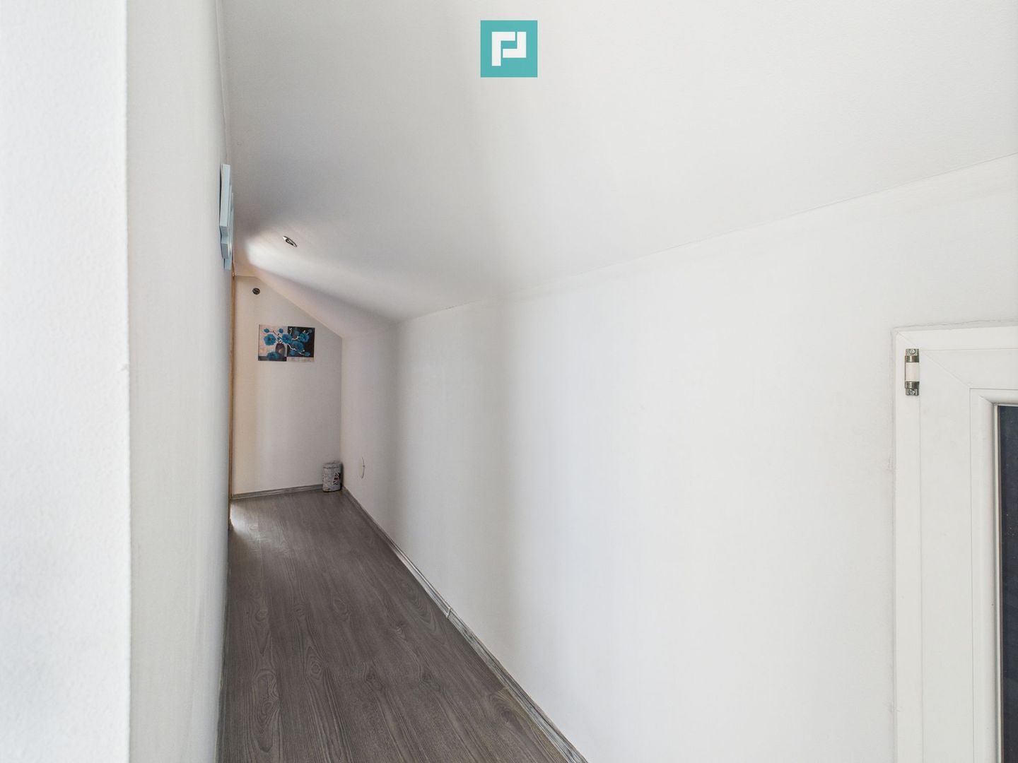 Casă spațioasă cu grădină în Topolovățu Mare - Poză 19