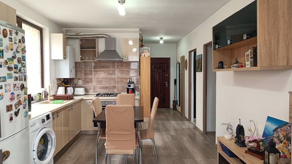 Apartament 3 camere Floresti cu parcare - Poză 3
