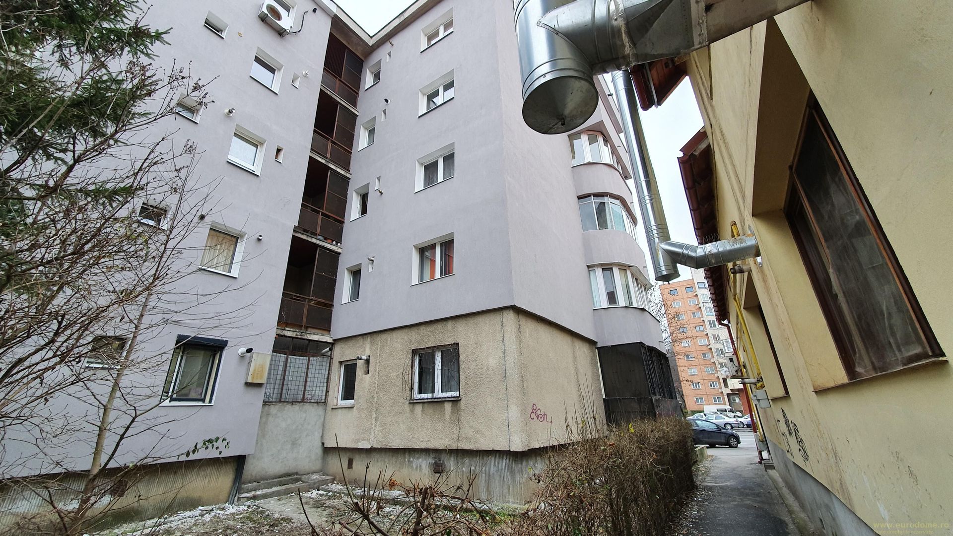 Zizinului apartament pretabil birouri sau locuit comision 0 - Poză 10