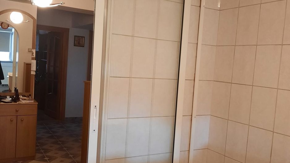 Apartament 3  cam Pta Centrala,et 4/7 - Poză 6
