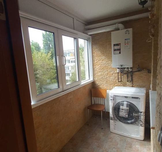 Apartament 3 camere /2 bai/ Centrala, Zona Stanjeneilor, Sp. Badgasar Arseni. - Poză 1