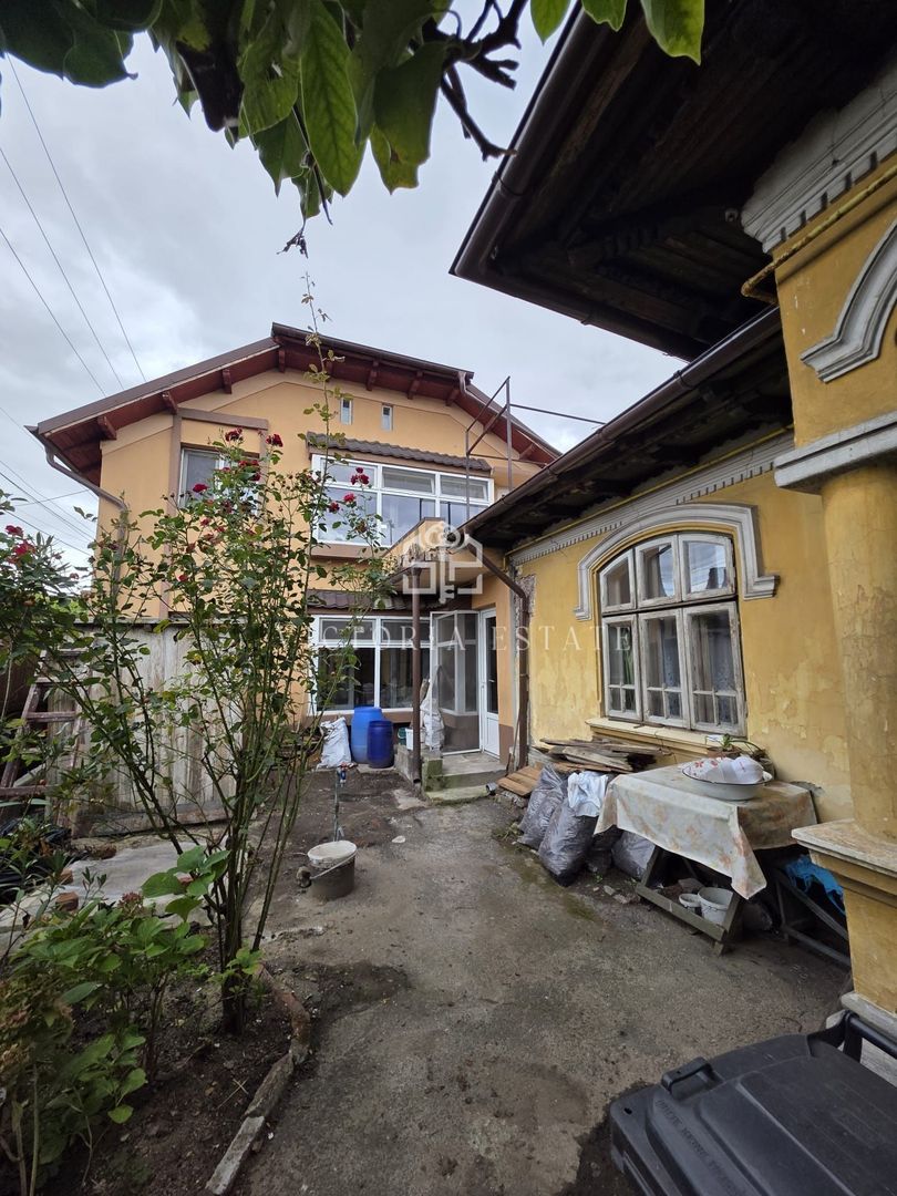 Casă de vânzare în Ploiești 4 camere - Poză 1