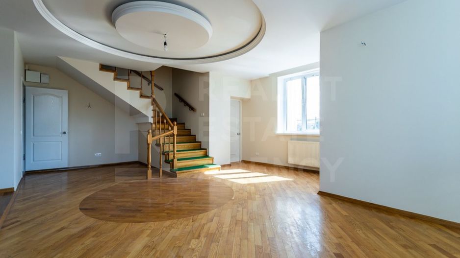 Vânzare, casă, 3 nivele + 8 ari, str. Alexandru Marinescu, Buiucani - Poză 2