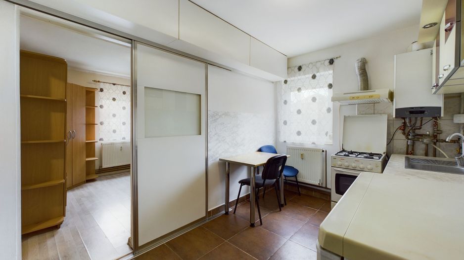 Garsonieră confort 1 zona Pârneava - Poză 5