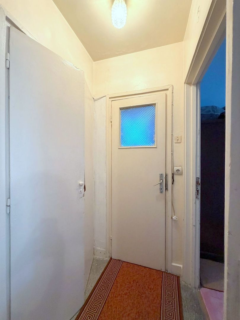Apartament 3 camere  Etaj 2/4 | Metrou Costin Georgian - Poză 11