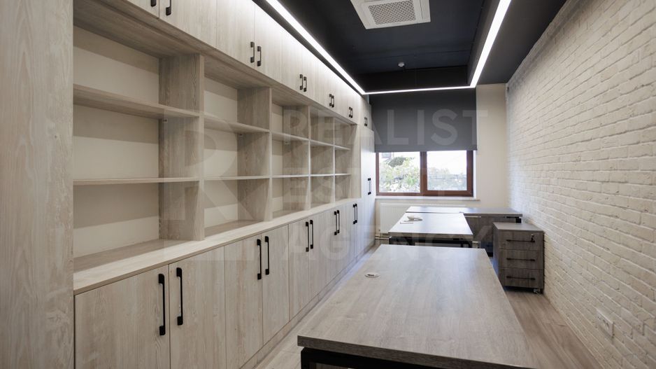 Se oferă oficiu sper chirie 270 mp, str. Petru Rareș, Centru - Poză 18