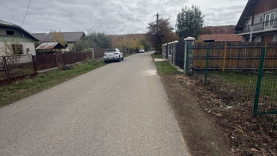 Teren intravilan împrejmuit 2331 mp la strada, toate utilitățile! - Poză 16