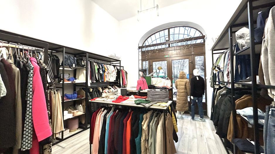 Afacere la Cheie, articole originale,  intrare stradală, zona Centrala - Poză 4