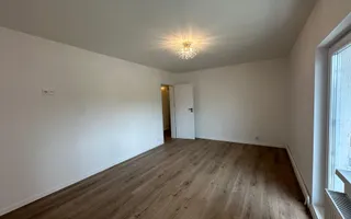 Apartament 3 camere 64 mp utili 2 bai etaj 1 complet renovat Strand - Poză 13