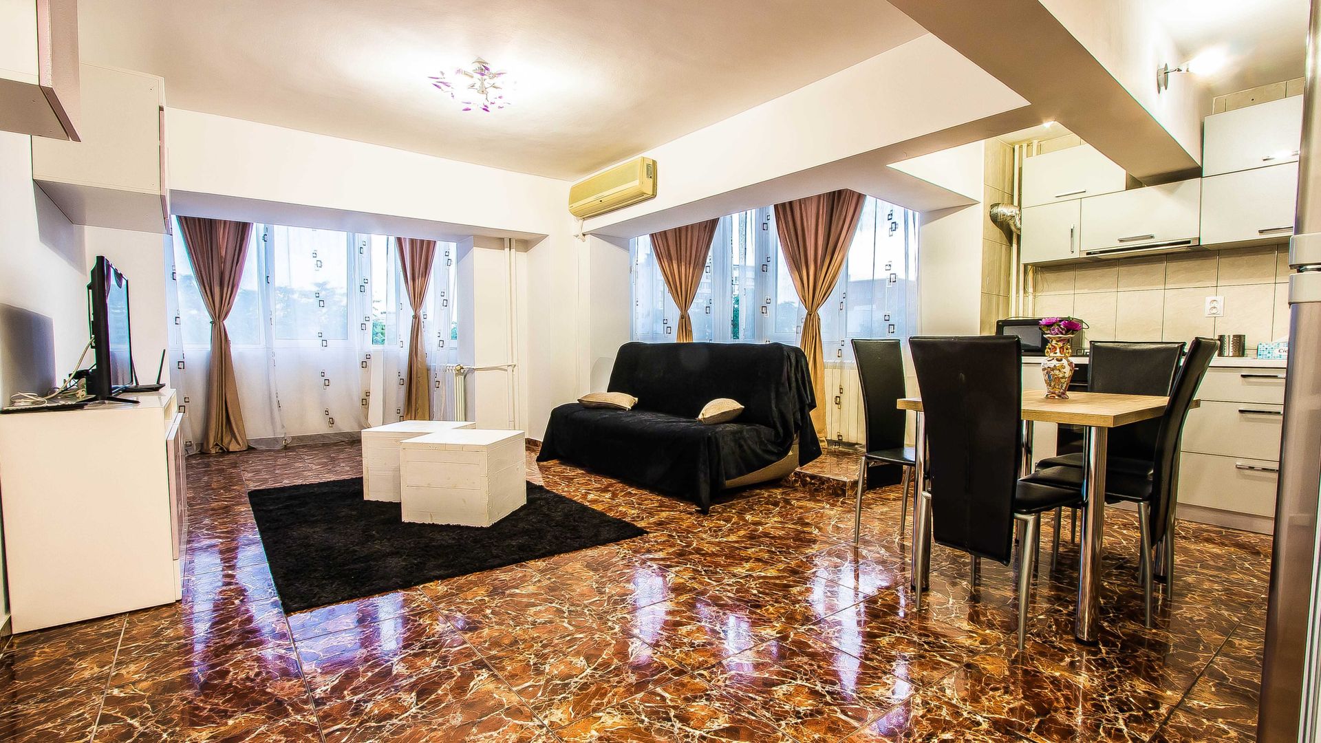 BRASADAS închiriază Ap 2 cam Et 2/10 B-dul Unirii. - Poză 1