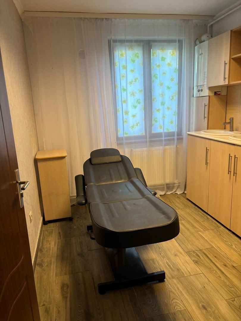 Spatiu comercial  55 mp. zona 7 Noiembrie langă Piată - Poză 7