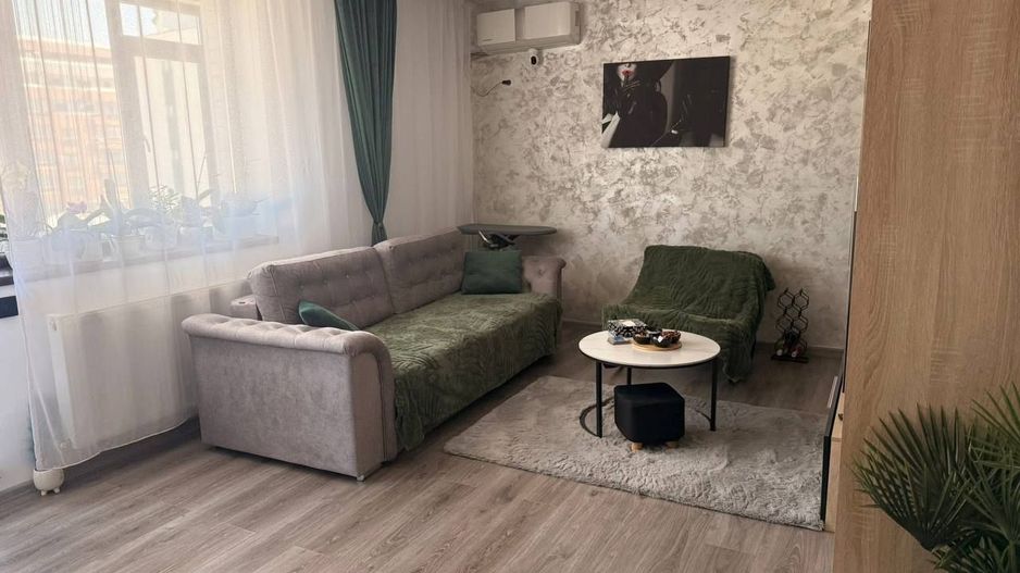 Vanzare apartament 3 camere - Poză 1