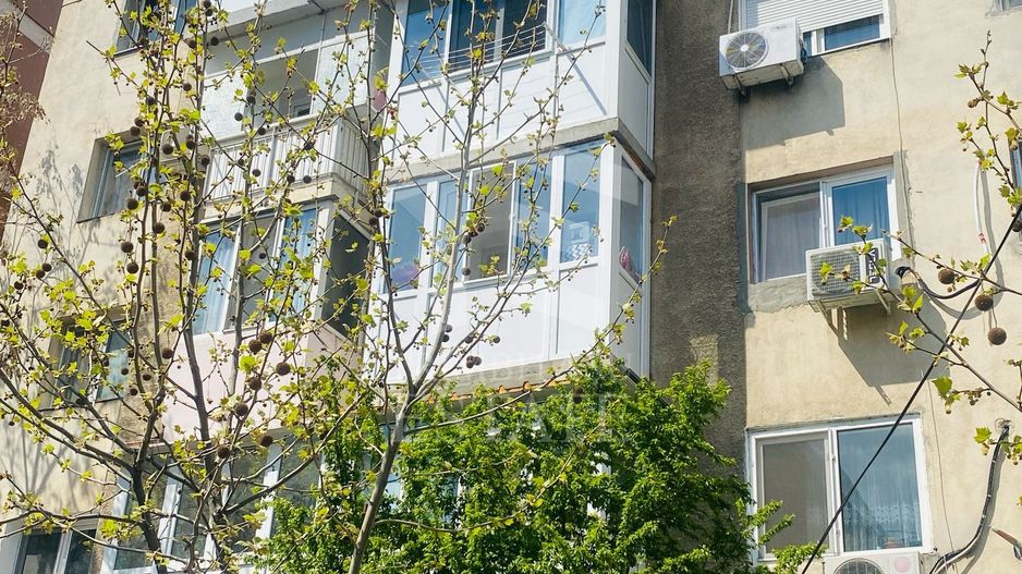 Vitan apartament 2 camere - Poză 3