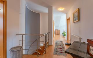 Casă spațioasă pentru familie în Hărman: 5 camere, 670 mp teren - Poză 13