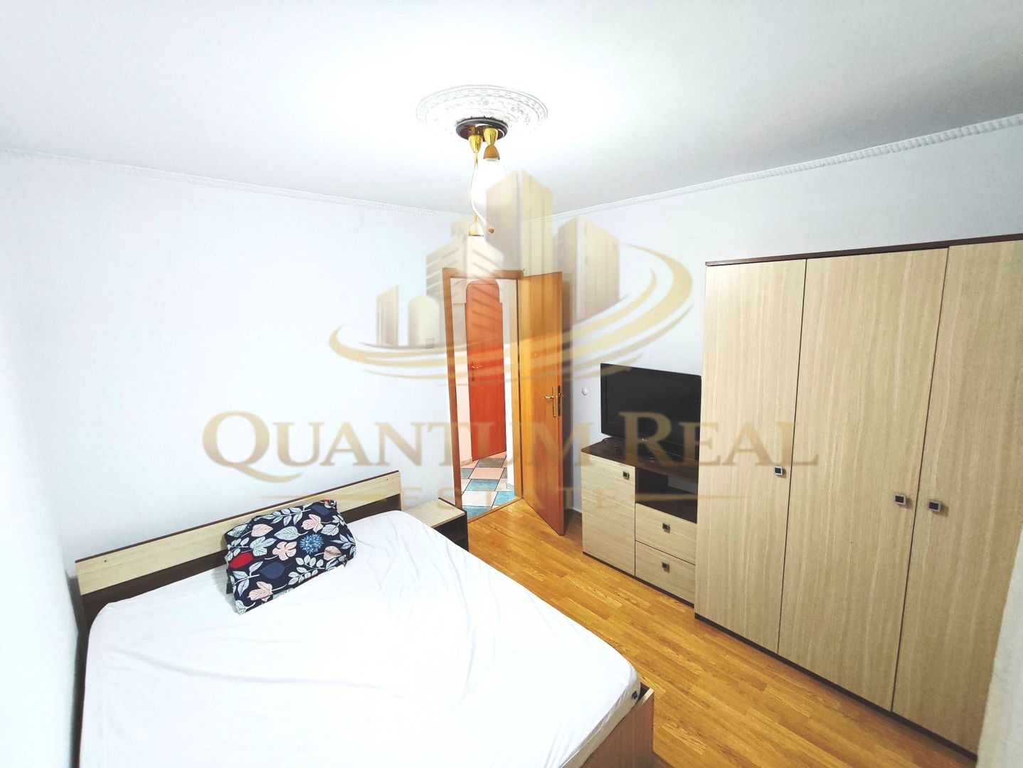 Inchiriere Apartament 3 camere- 5 min Metrou Apărătorii Patriei - Poză 1