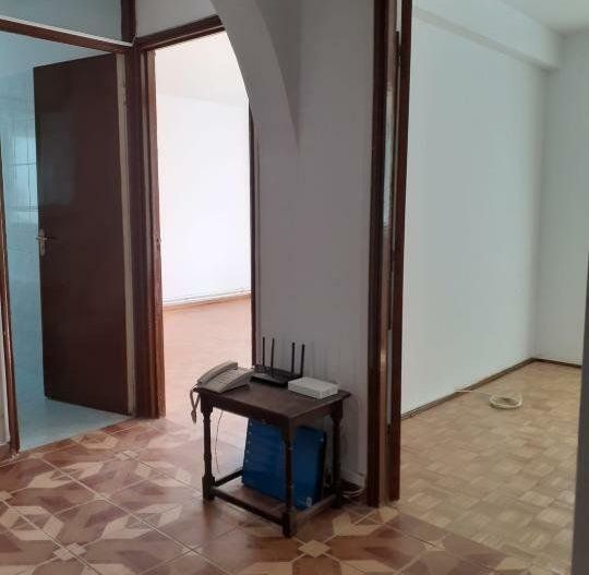 Apartament 3 camere de vanzare pe Bd. Dimitrie Cantemir - Poză 2