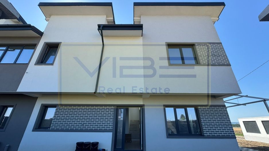 Duplex 4 camere Miroslava - Rond Valea Ursului - Poză 1