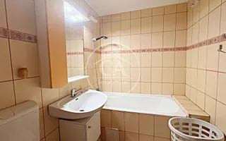 Apartament cu 3 camere de închiriat în zona Rogerius, Oradea - Poză 12