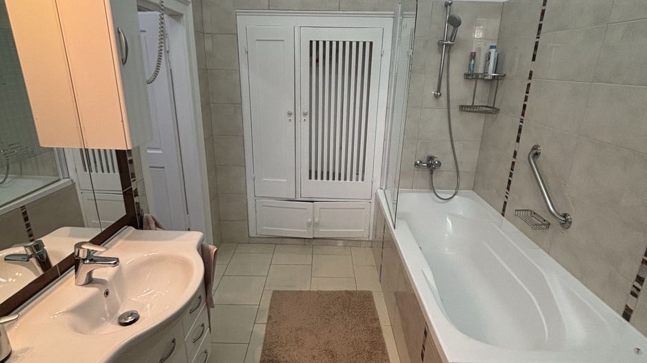 Vilă de închiriat zona Parvan - Poză 12