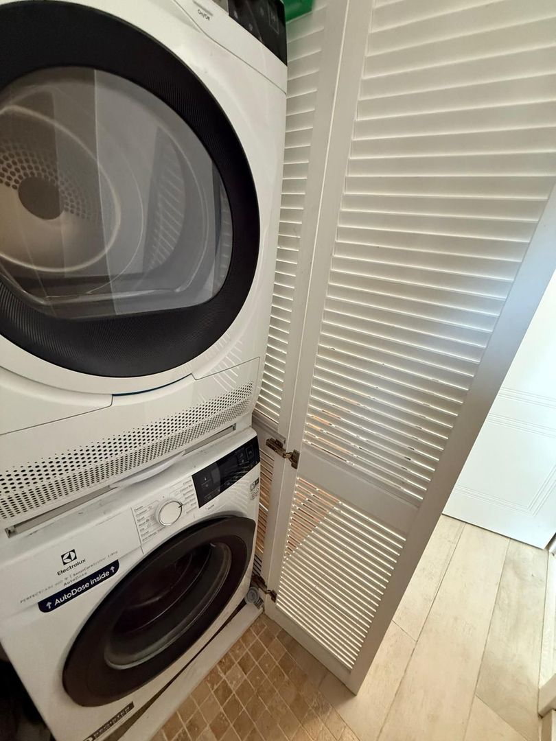 Piscină | Mobilată complet | Panouri solare | 3 băi și terasă închisă - Poză 22