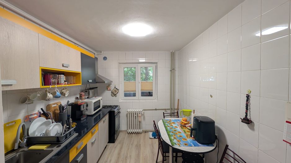 Apartament 4 camere mobilat și utilat Str. Soldat Vasile Croitoru - Poză 8