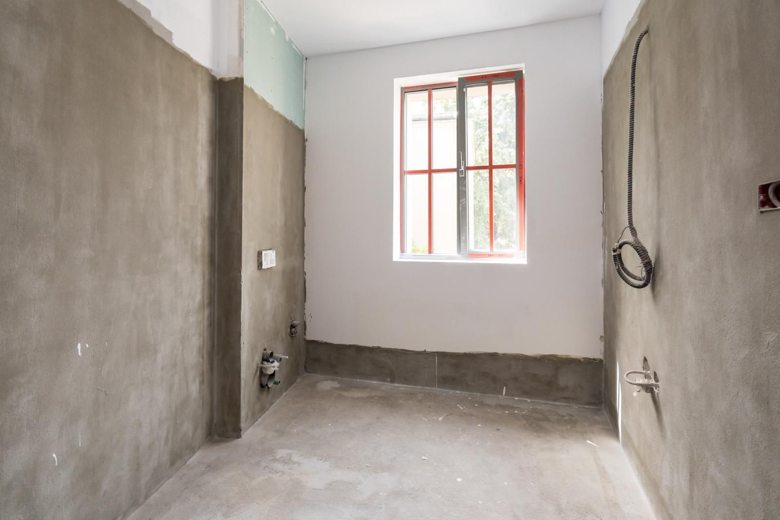 O BIJUTERIE ASCUNSA IN CENTRUL BUCURESTIULUI - Poză 6