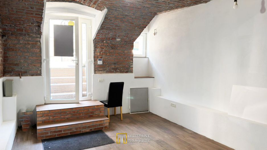 Spațiu Comercial de Închiriat – Ultracentral Arad - Poză 1