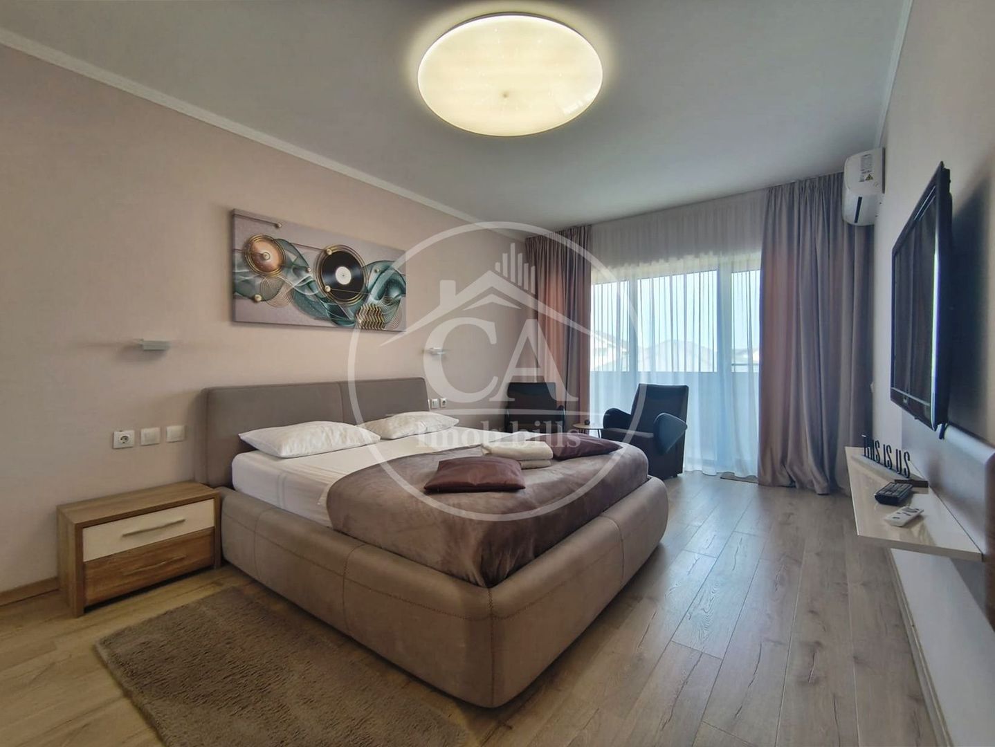 Apartament cu 3 camere de inchiriat in cartierul Milano 5, Oradea - Poză 2