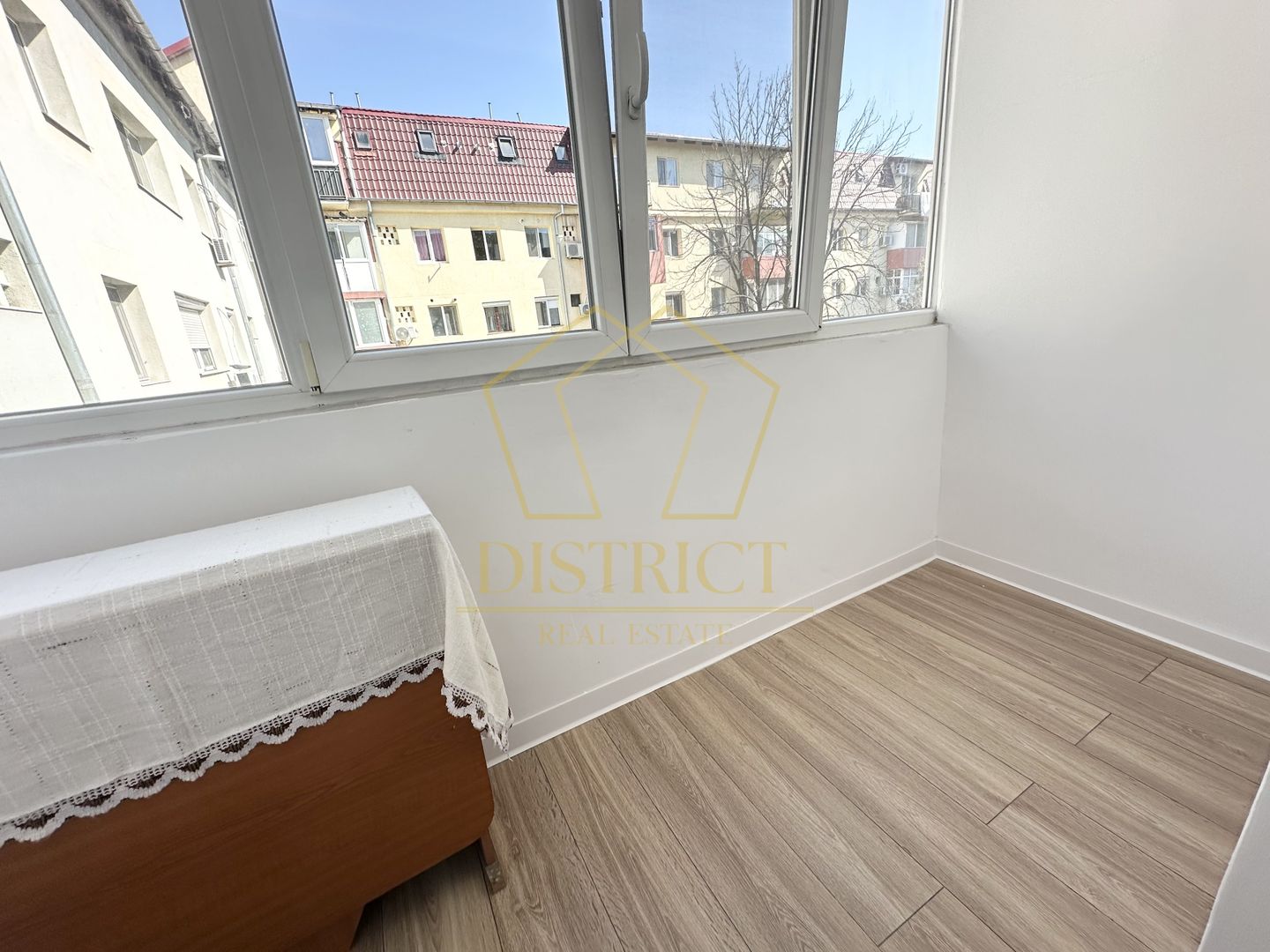 Apartament  cu 3 camere | Spitalul Judetean - Poză 7