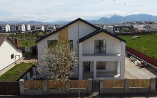 Casă individuală de vânzare – Sânpetru, zona Dealul Lempeș - Poză 2