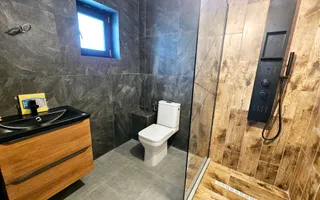 Casa 4 camere | 3 bai | centrul comunei Berceni - Poză 13