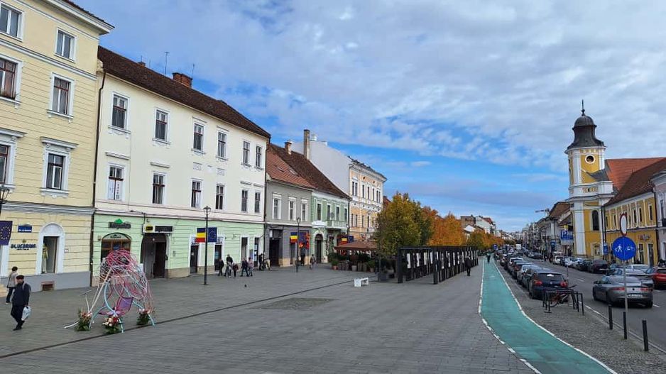 [ Ocazie rară ] Apartament maiestuos, Bd. Eroilor, etaj 1 - Poză 2