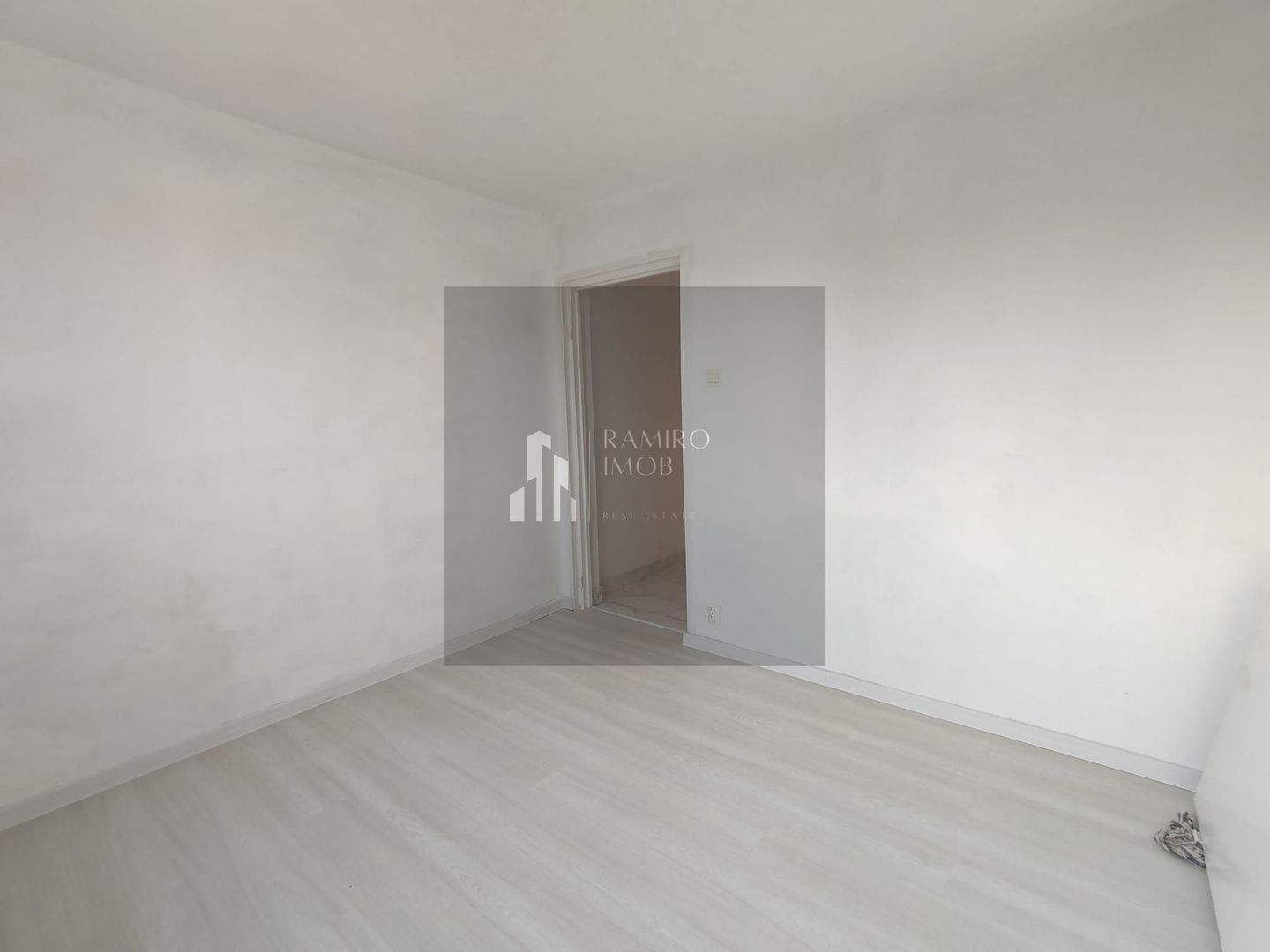 Apartament 2 camere, Sector 4, Brancoveanu/Lamotesti, renovat - Poză 3