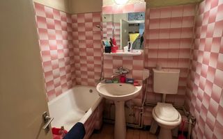 Apartament 4 camere decomandate 4 balcoane etaj 1 Str. Bâlea/Sibiu - Poză 10