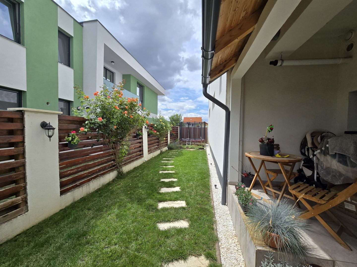 Apartament in casa insiruita, Dumbravita, 2 Dormitoare, Loc de parcare, Curte - Poză 9