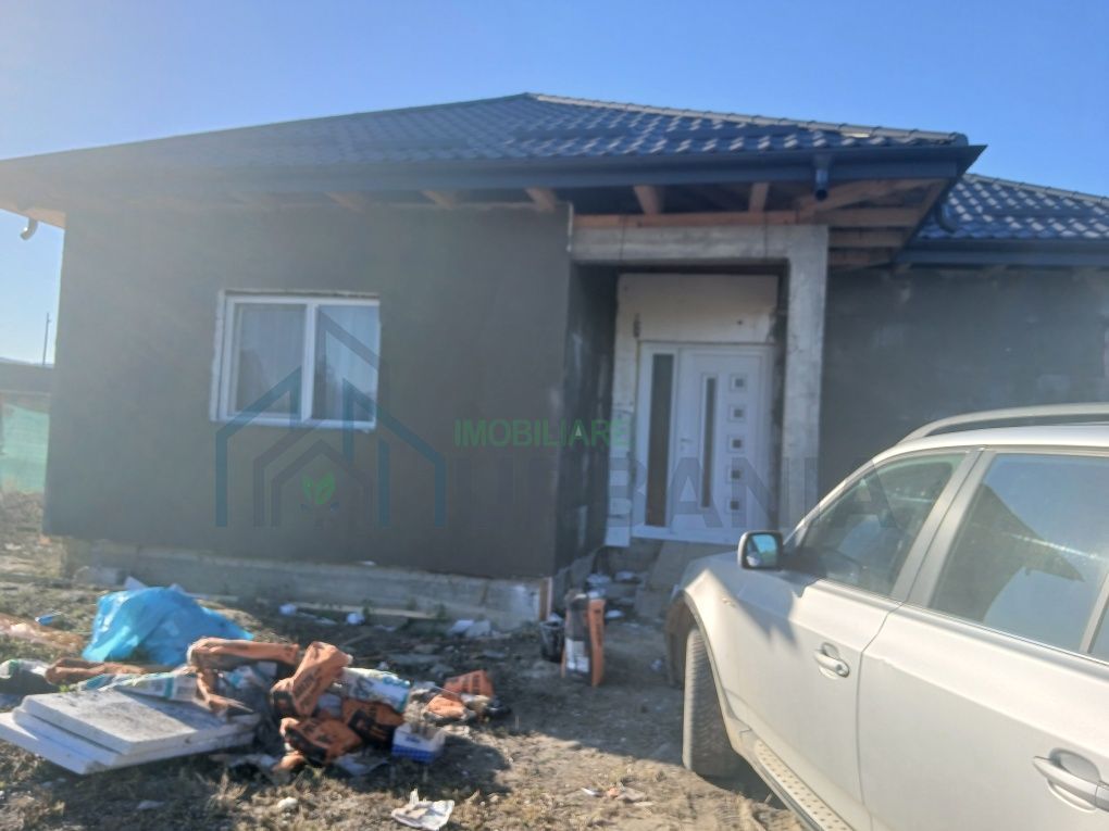 Casă de vânzare în comuna Ciurea – 135 mp cu teren de 450 mp - Poză 1
