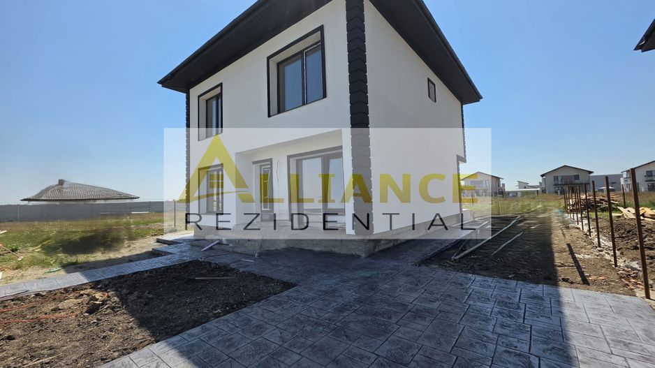 Vila 4 Camere | Curte amenajata - Poză 2