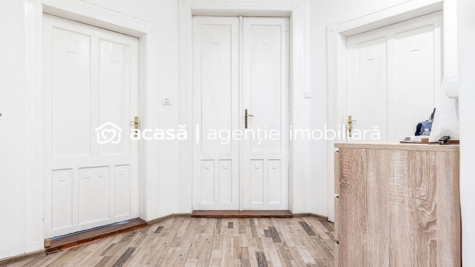 Apartament ultracentral cu 4 camere partial amenajat Comision 0 - Poză 6