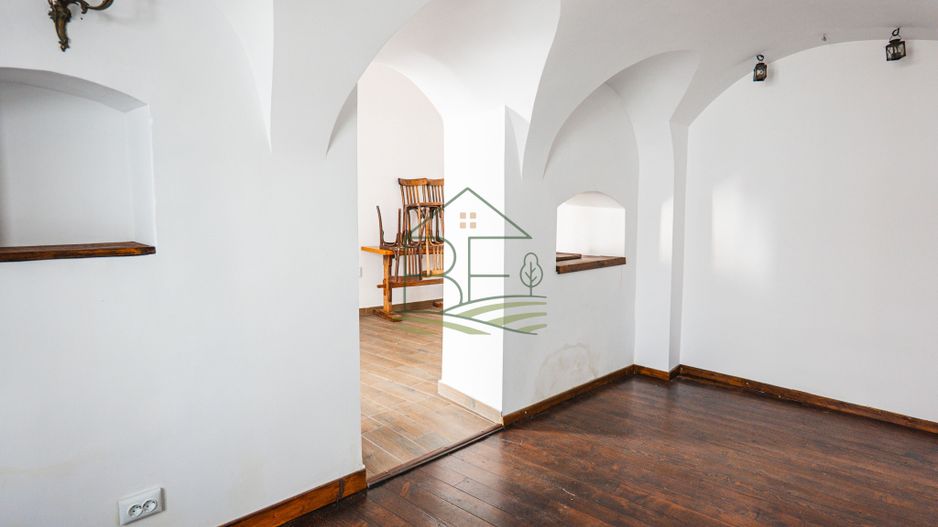 Un loc cu suflet, o poveste de continuat – Casa de vânzare în Centru - Poză 4