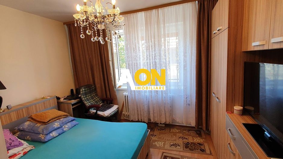 Casa cu 4 camere, garaj, teren 791 mp, zona Schit - Poză 7