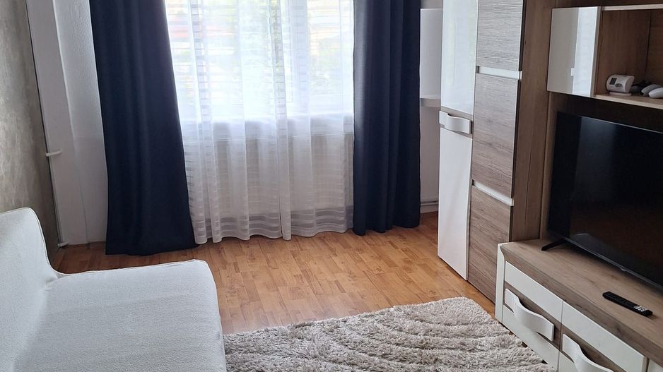Regim hotelier, 2 camere, Micro 17, 200 lei/noapte - Poză 8