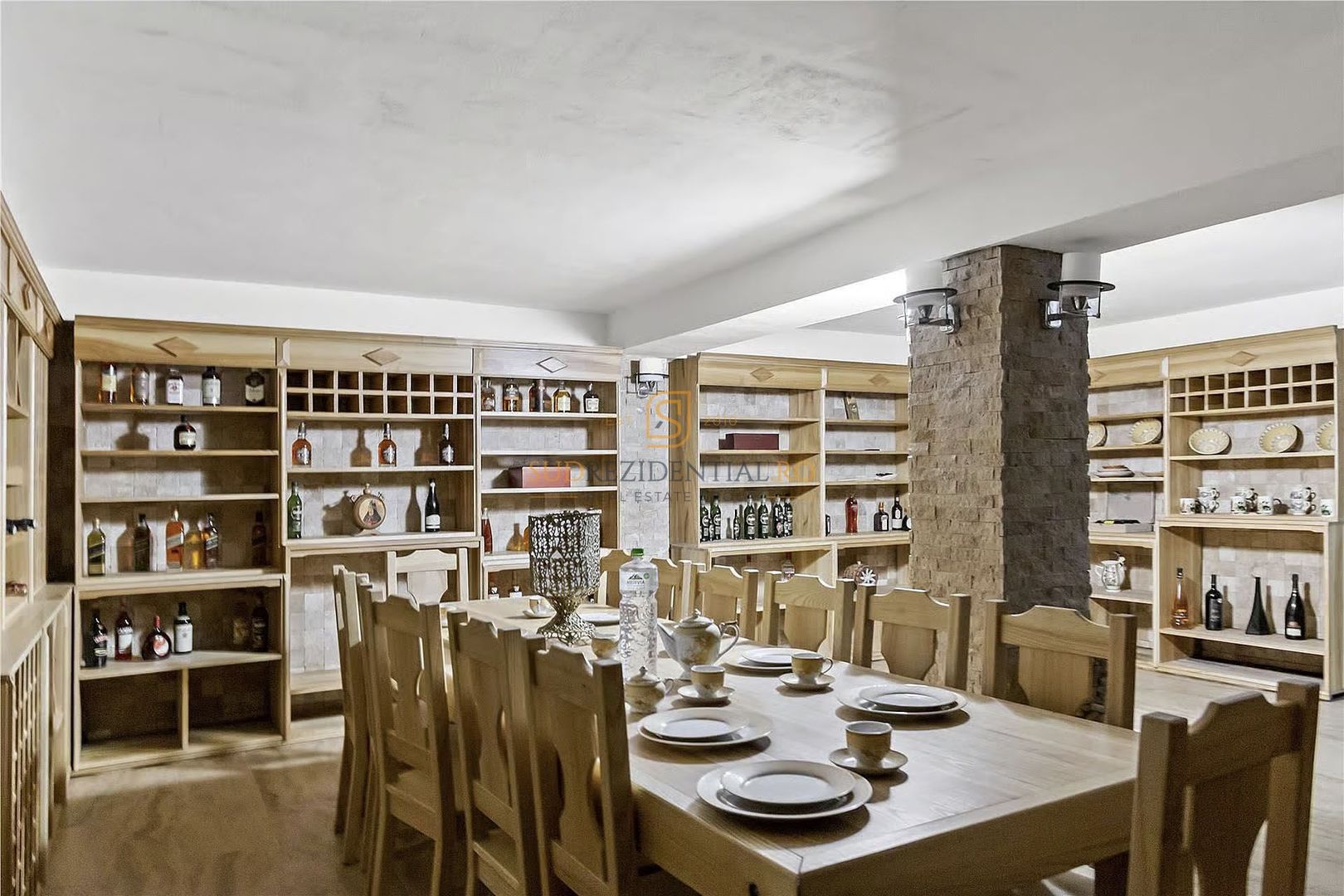 Vila exclusivista cu piscina, sauna si crama, 479.27 mp, langa padure - Poză 10