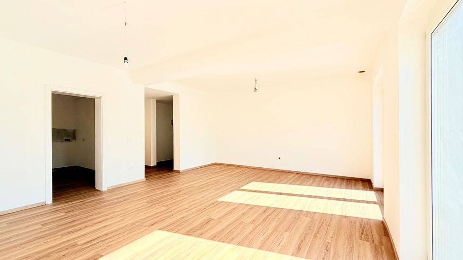 Casa parter prima închiriere – liniste si acces rapid spre centru - Poză 4