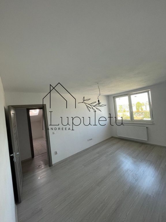 Apartament de vânzare | 3 camere | 67 MPU | Mansardă (4/4) - Poză 1