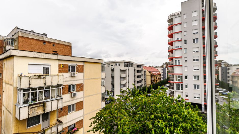 Apartament cu 2 camere decomandat Zona 300, Micălaca - Poză 2
