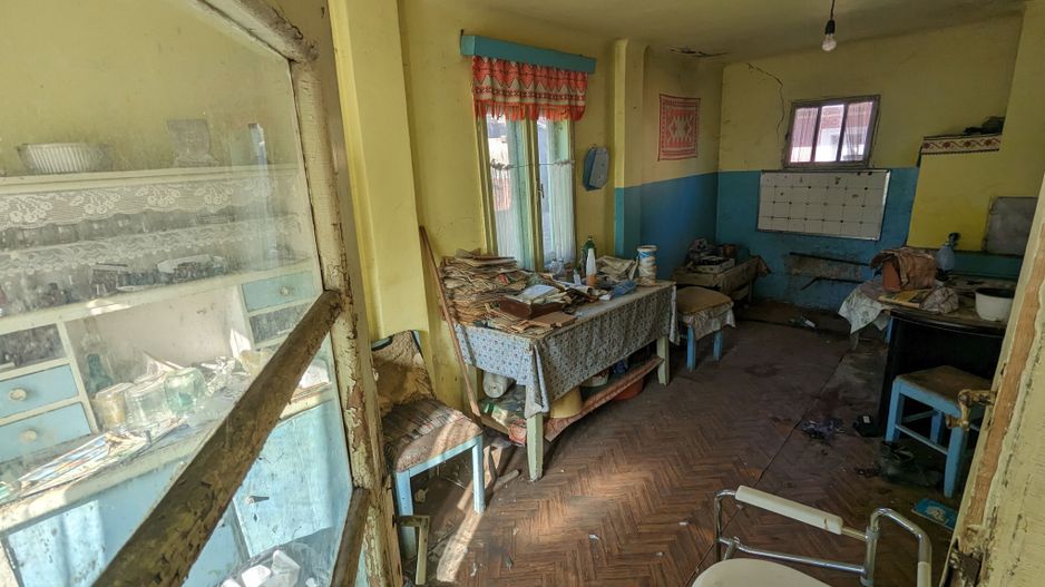 Casă bătrânească 140mp, teren 19 ari, Sâncrai str principală - Poză 6